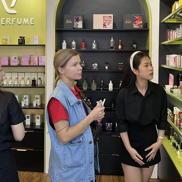 NƯỚC HOA MINI SIZE CHÍNH HÃNG LÀ GÌ? CÓ ĐIỀU GÌ NỔI BẬT?