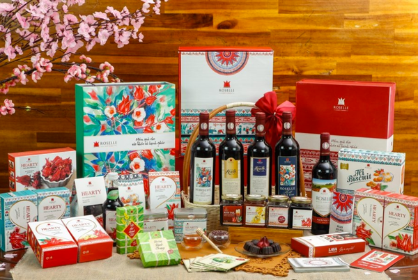 Quà Tặng Year End Party – Gợi Ý Set Quà Sang Trọng, Độc Đáo