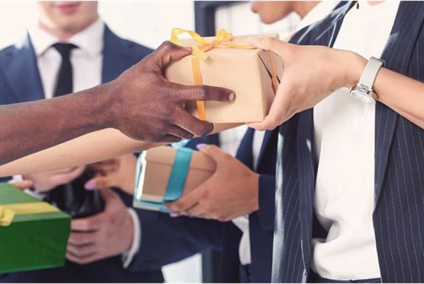 Dịch Vụ Sản Xuất Quà Tặng Quảng Cáo Cho Sự Kiện Marketing