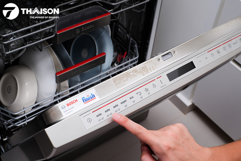 Cách tạm dừng máy rửa bát Bosch khi đang trong chương trình rửa