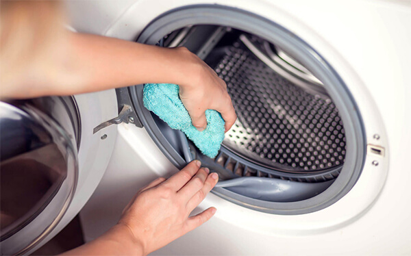 Vệ sinh máy sấy quần áo Bosch đúng cách, hiệu quả