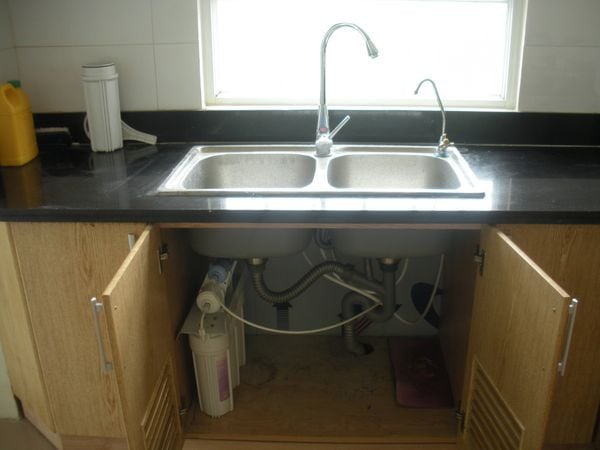 Vị trí lắp đặt máy lọc nước dưới tủ bếp