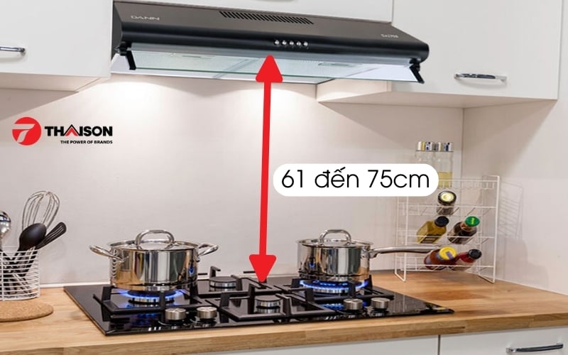 Khoảng cách từ bếp đến máy hút mùi kính cổ điển là 61 đến 76cm