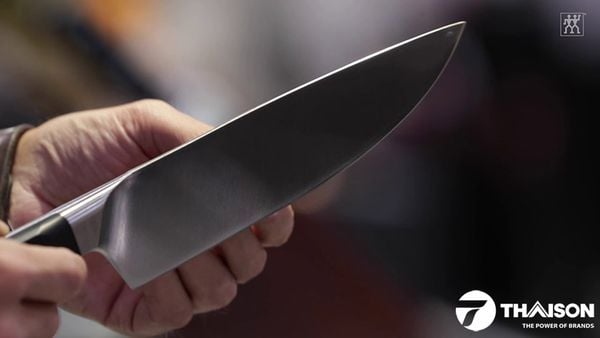 So sánh dao Đức và dao Nhật