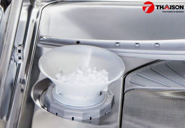 Tại sao cần dùng muối và nước bóng cho máy rửa bát?
