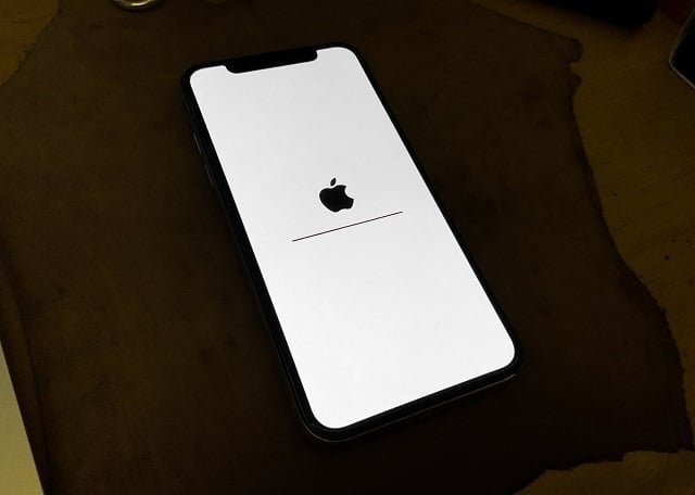 iPhone bị treo táo: Cùng 3 Tốt tìm hiểu nguyên nhân và cách xử lý nhanh chóng
