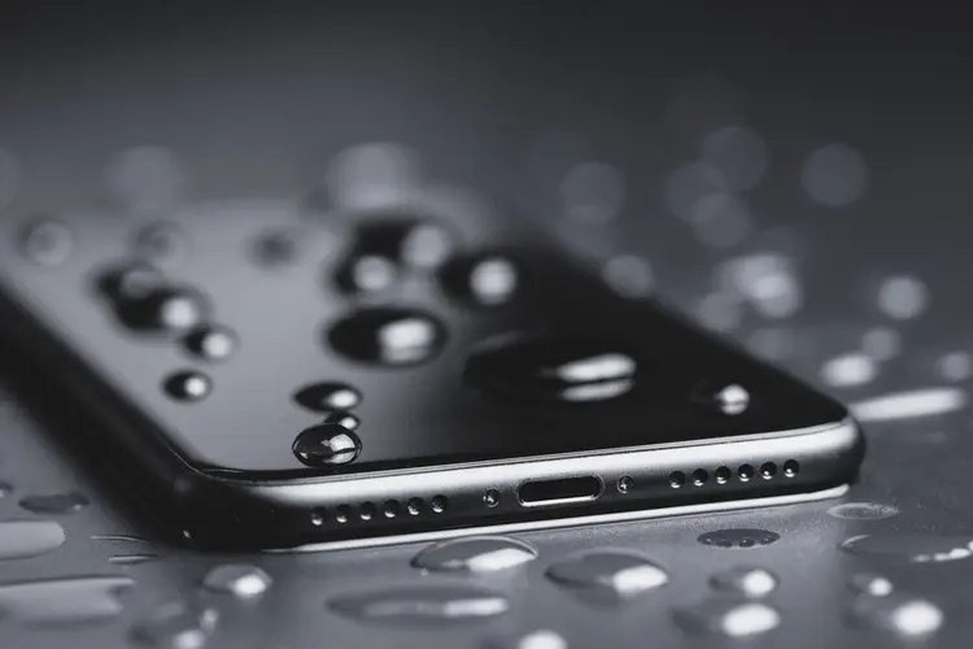 Bật Mí Cách Đẩy Nước Ra Khỏi Loa Trên iPhone: An Toàn và Hiệu Quả