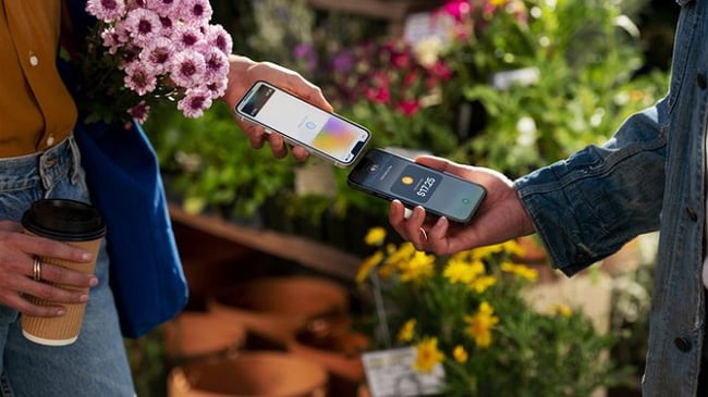 Apple tung ra tính năng “chạm để thanh toán trên iPhone” sang nhiều quốc gia