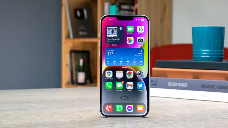 Di chuyển các ứng dụng và tiện ích trên Màn hình chính trên iPhone