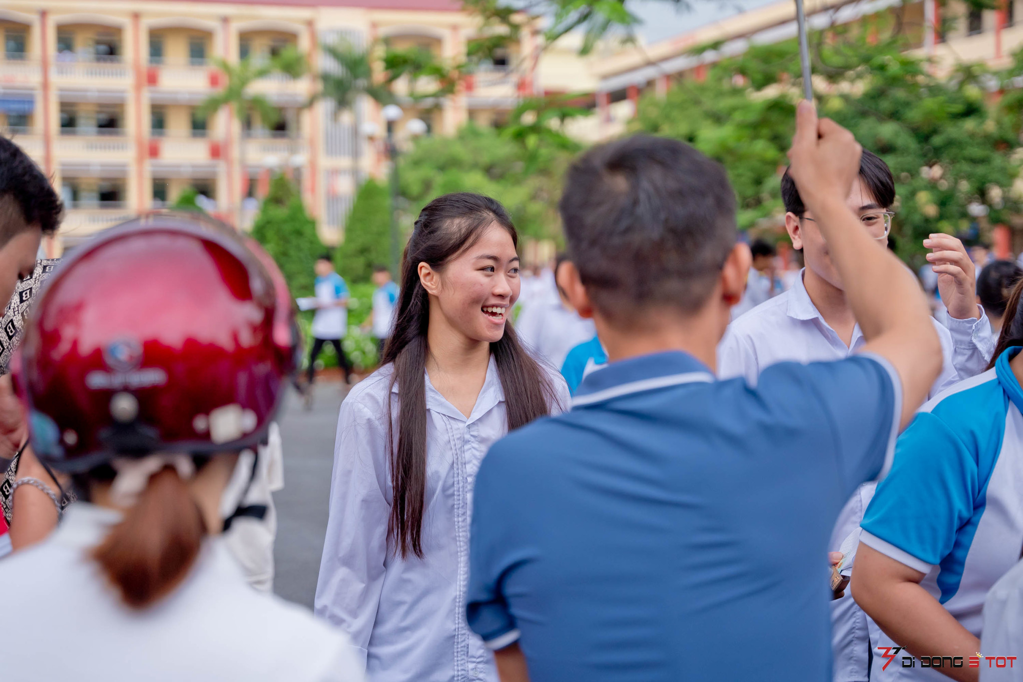 Hơn 8.300 thí sinh bỏ thi, 5 em bị đình chỉ trong buổi thi thứ ba THPT 2025