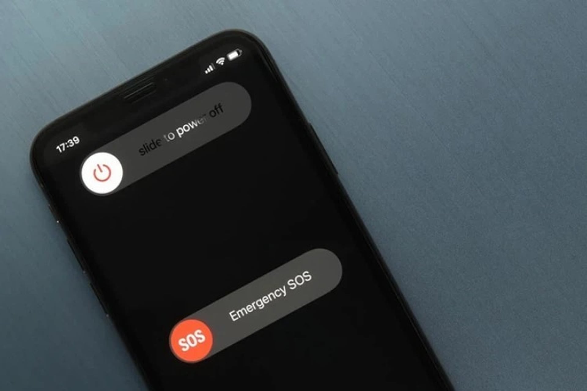 Cách Reset (Khởi Động) và Tắt Nguồn iPhone Bằng Phím Cứng