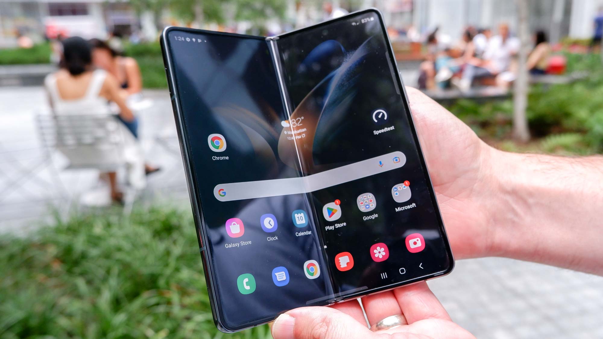 Galaxy Z Fold 6 slim sẽ có màn hình lớn hơn bản tiêu chuẩn Galaxy Z Fold 6