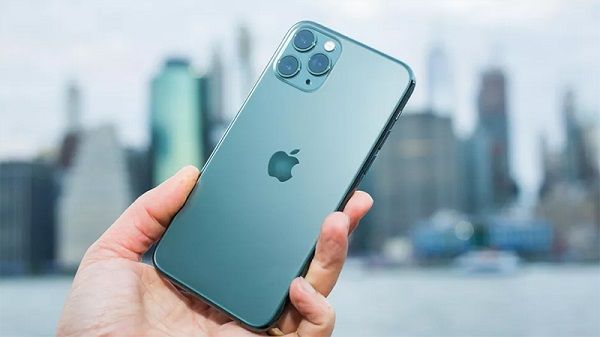 Camera iPhone bị đốm mờ? Nguyên nhân và cách xử lý dứt điểm tại Di Động 3 Tốt Thái Bình