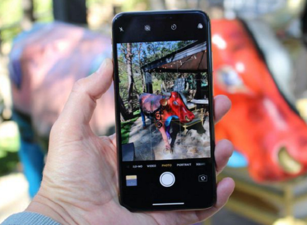 Camera iPhone bị đốm mờ? Nguyên nhân và cách xử lý dứt điểm tại Di Động 3 Tốt Thái Bình