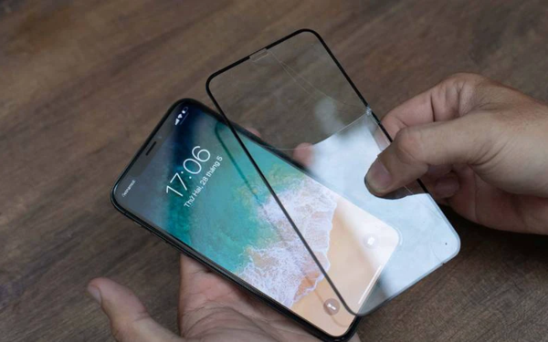 Ép kính iPhone là gì Khi nào nên ép kính và vì sao nên chọn Di Động 3 Tốt