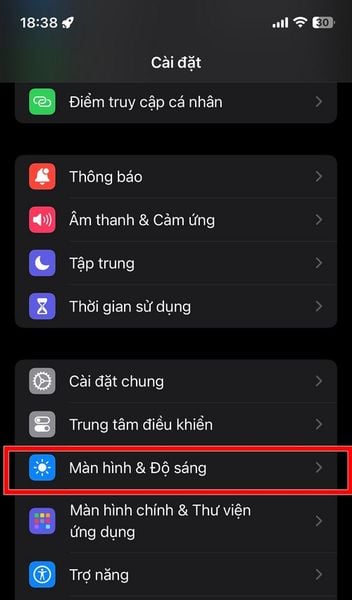 Hướng dẫn cài đặt thời gian tắt màn hình iPhone đơn giản, tiết kiệm pin & tăng bảo mật