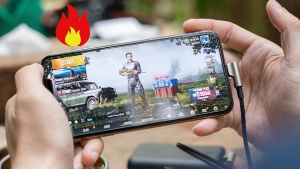 Không nên vừa sạc vừa dùng điện thoại