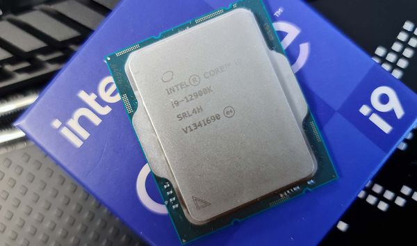 Tổng hợp những chip máy tính mạnh nhất hiện nay của Intel và AMD