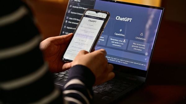 Hướng Dẫn Xóa Lịch Sử ChatGPT Trên Điện Thoại Và Máy Tính
