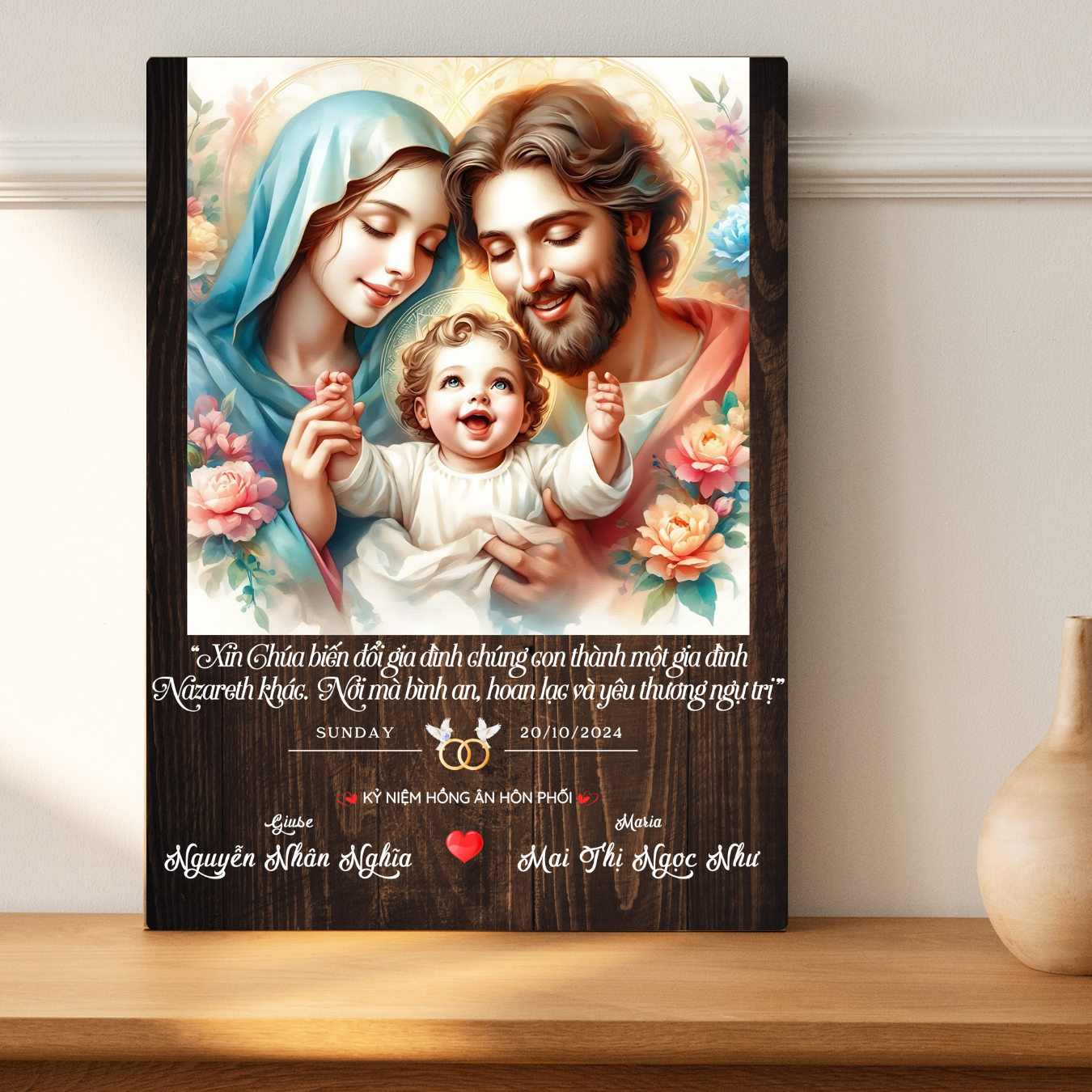 Quà cưới nên tặng gì? Tranh gỗ Công giáo Gia đình Thánh Gia - Món quà cưới ý nghĩa và độc đáo