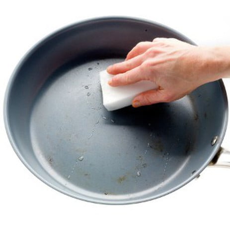 Chảo mất lớp chống dính có nên dùng tiếp không?