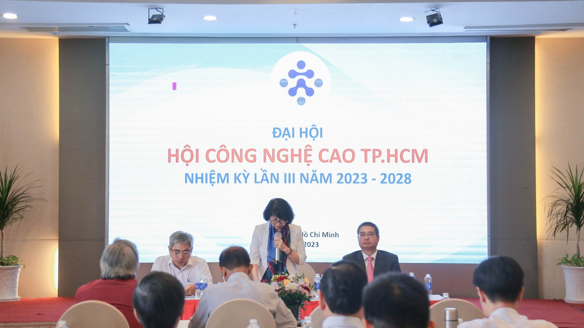 HỘI CÔNG NGHỆ CAO TP.HCM: LẤY MỤC ĐÍCH PHỤC VỤ CON NGƯỜI LÀM MỤC ĐÍCH ỨNG DỤNG CÔNG NGHỆ