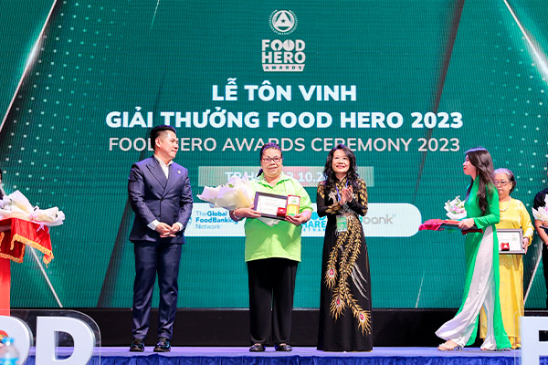 Bà Nguyễn Thị Nhôm, Nhóm Cháo Thiện Nguyện Mùa Thu và Những người bạn, Food Hero 2023 - Tôn vinh 