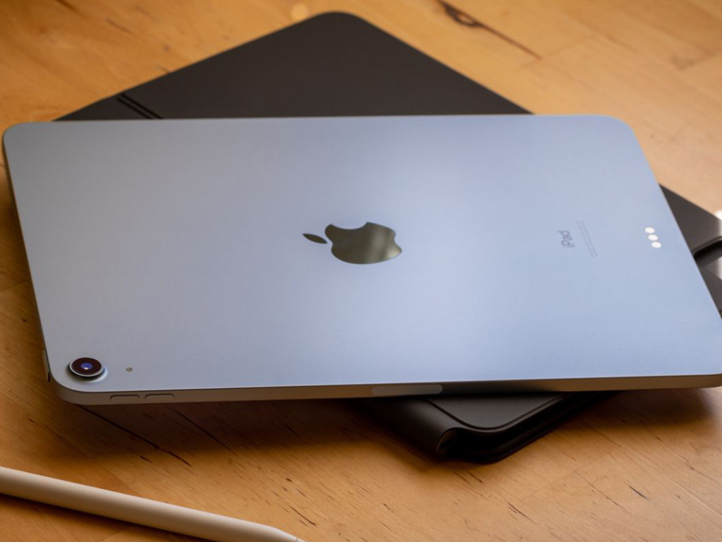 iPad Air 6 CPO và iPad Air 7: Giá tương đồng, chọn máy nào?