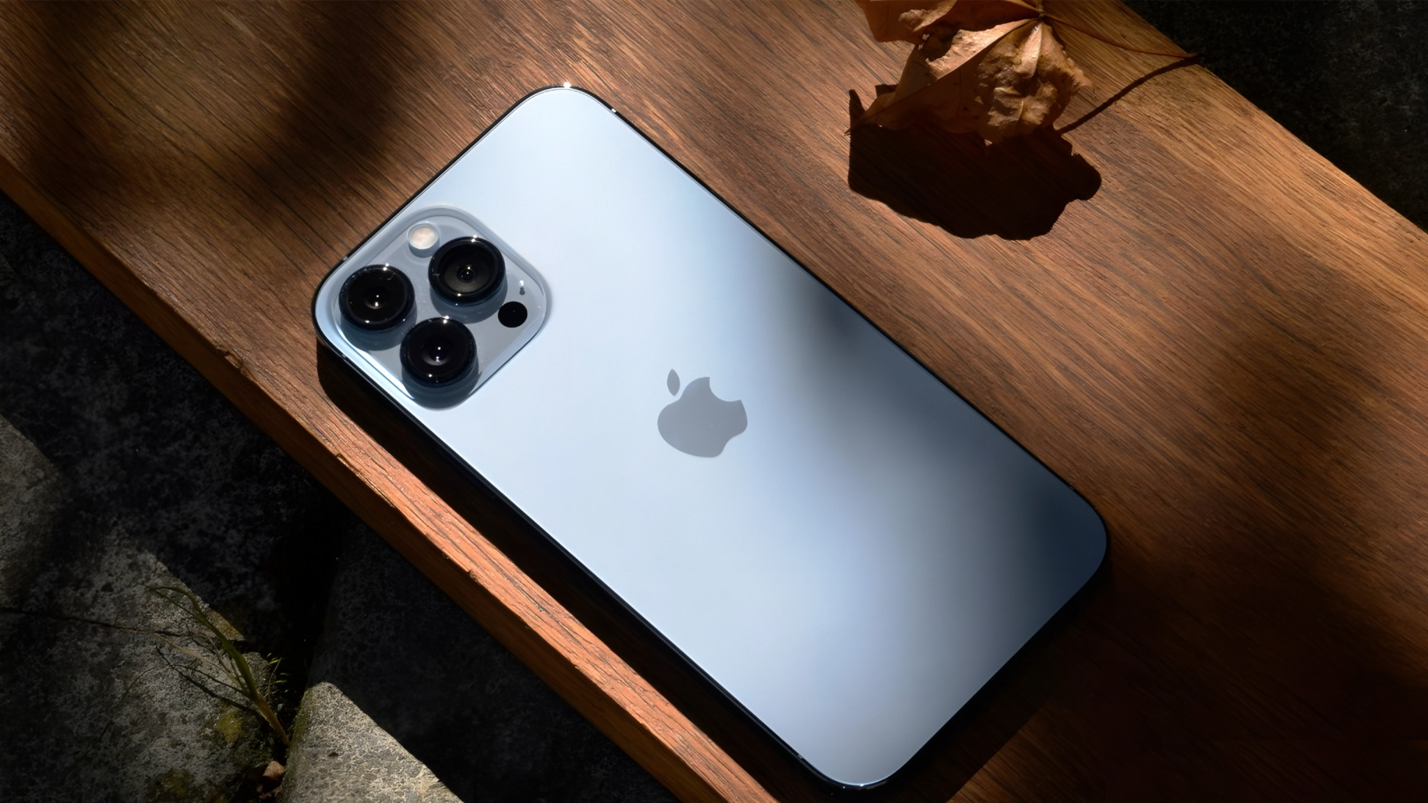 iPhone 13 Pro Max cũ giá bao nhiêu? Liệu có còn đáng mua ở năm 2025?