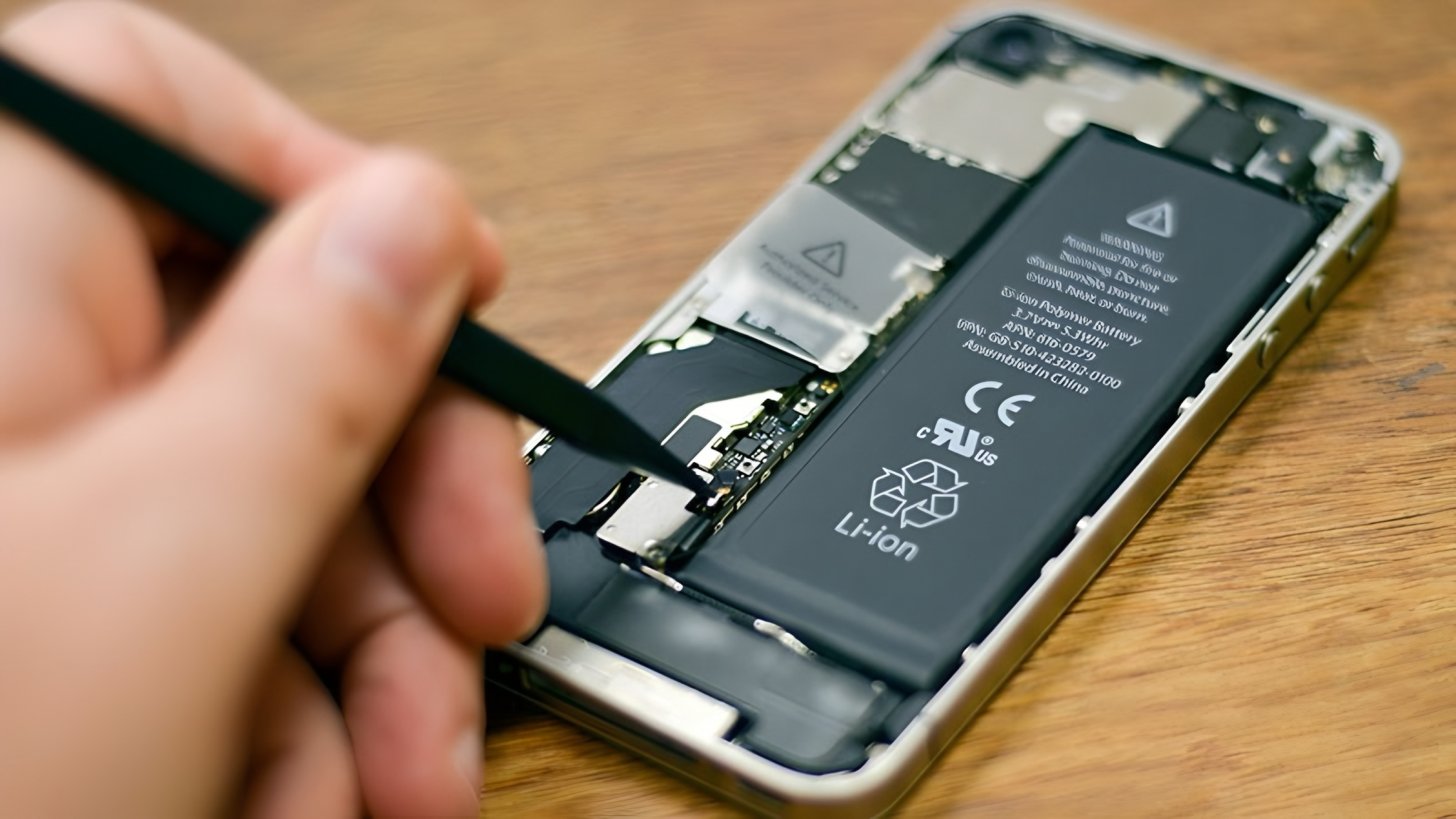 Làm thế nào để biết iPhone của bạn có bị thay pin không?