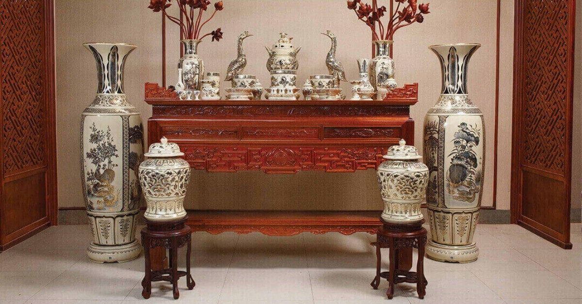 Các mẫu bàn thờ phù hợp với nhà ống