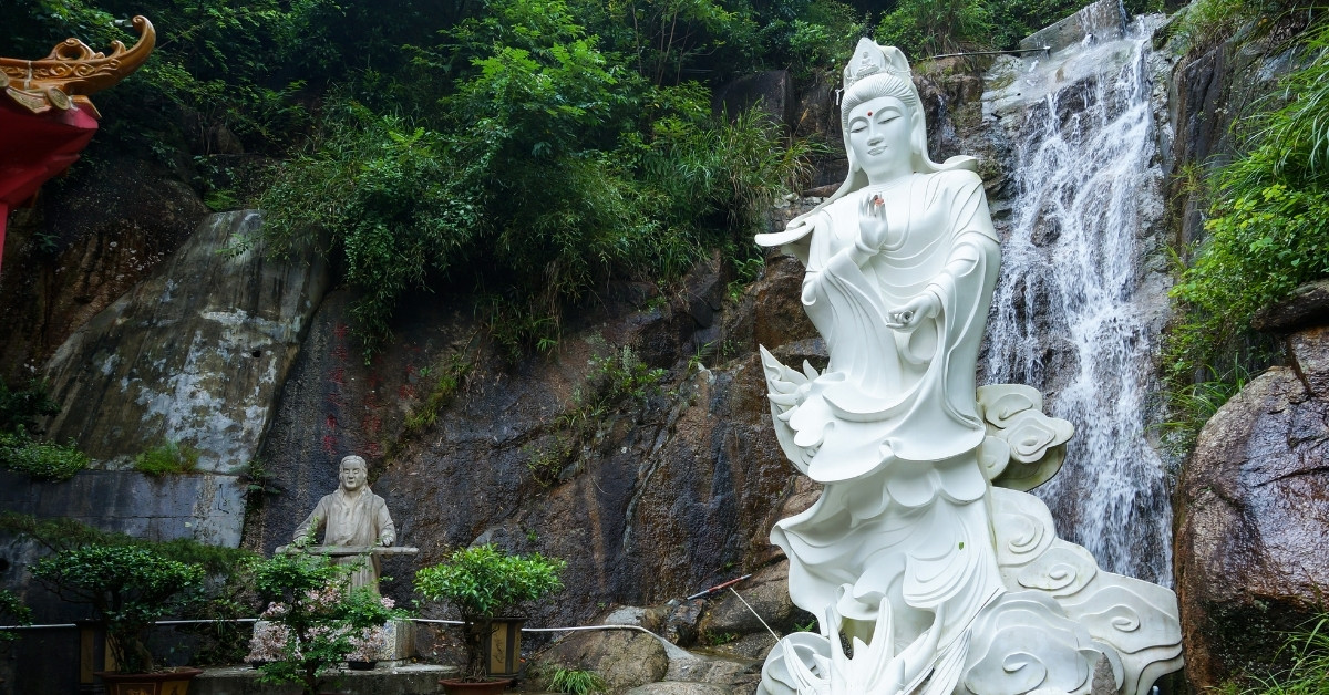121.3 - hinhthophaleviet.com - Sức mạnh tinh thần trong hình ảnh Phật Mẹ Quan Âm