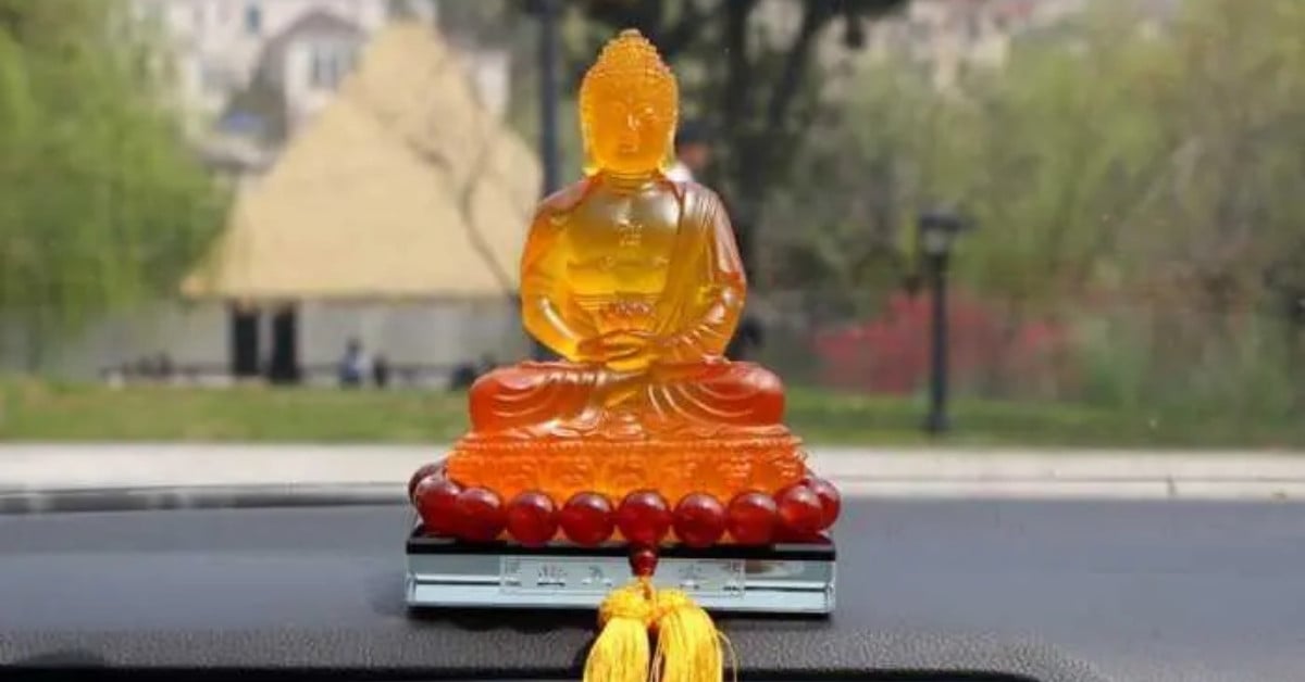 Tại sao phải lựa chọn tượng Phật đặt trên xe ô tô?