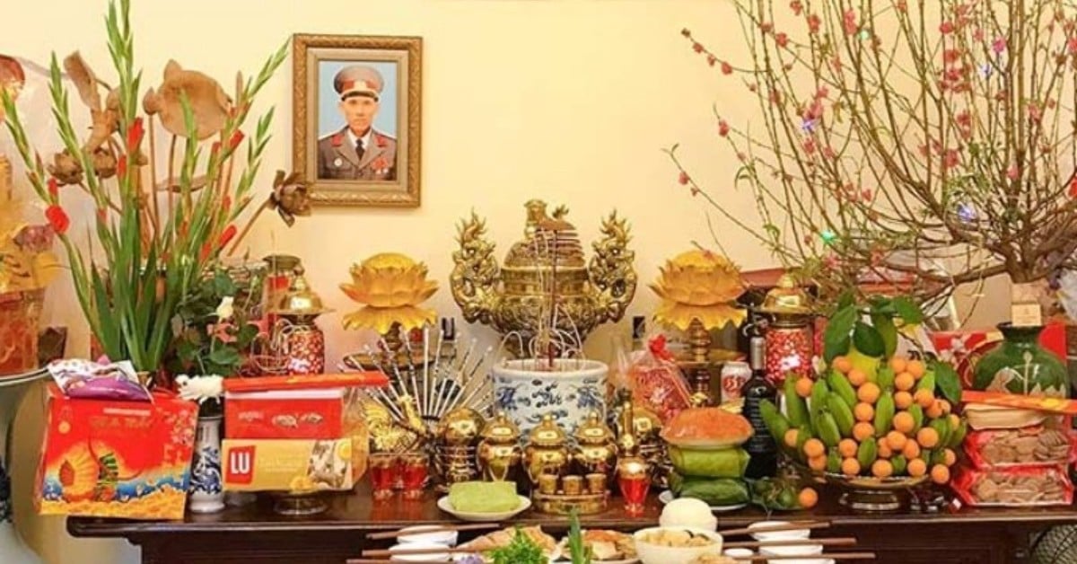 Xác định hướng và độ cao phù hợp trước khi đặt ảnh thờ