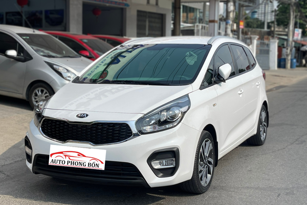 Kia Rondo 2.0G MT - 2022