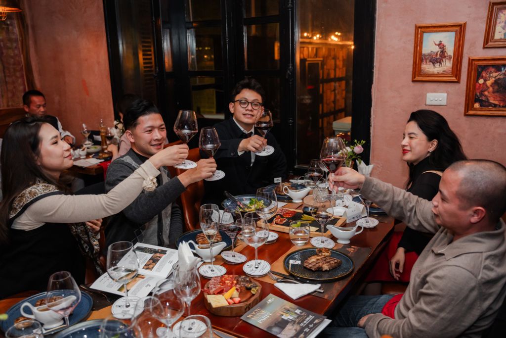 Wagyu Night Party: Trải nghiệm bữa tiệc thịt bò Wagyu hảo hạng