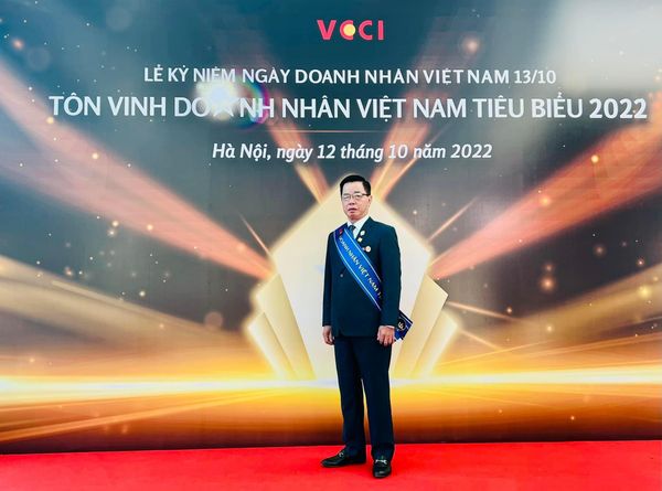 🎉ANH HÙNG LAO ĐỘNG TRẦN MẠNH BÁO - CHỦ TỊCH HĐQT, TỔNG GIÁM ĐỐC THAIBINH SEED NHẬN DANH HIỆU DOANH NHÂN TIÊU BIỂU NĂM 2022