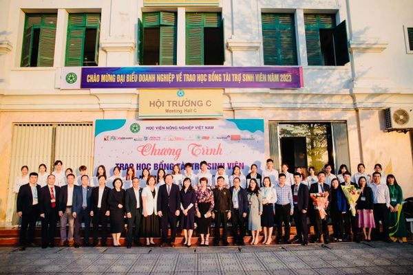 🎉THAIBINH SEED TRAO HỌC BỔNG CHO SINH VIÊN NGHÈO VƯỢT KHÓ TẠI HỌC VIỆN NÔNG NGHIỆP VIỆT NAM.