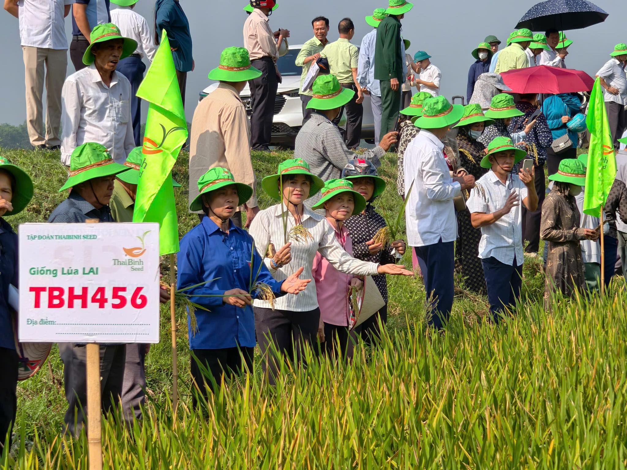 RA MẮT ẤN TƯỢNG- TBH456 HỨA HẸN SẼ LÀ “ HOA KHÔI” MỚI TRONG LÒNG NÔNG DÂN.