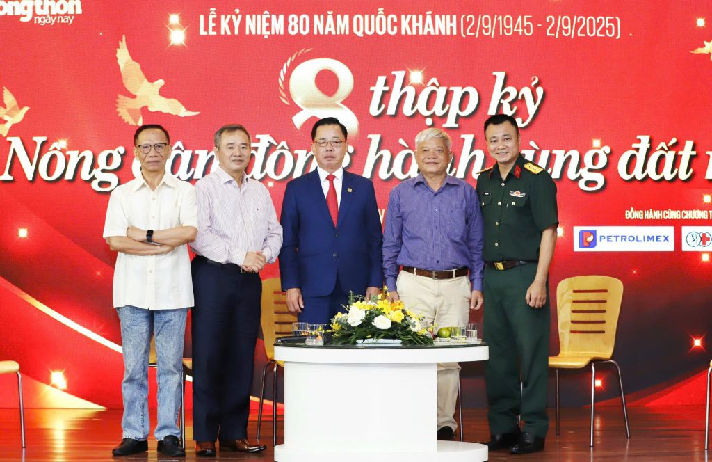 TOẠ ĐÀM 