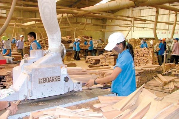 Doanh nghiệp gỗ chật vật tìm đơn hàng