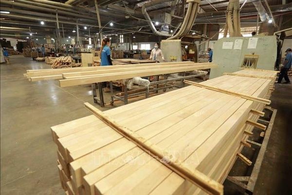 Xuất khẩu gỗ tăng trưởng tích cực