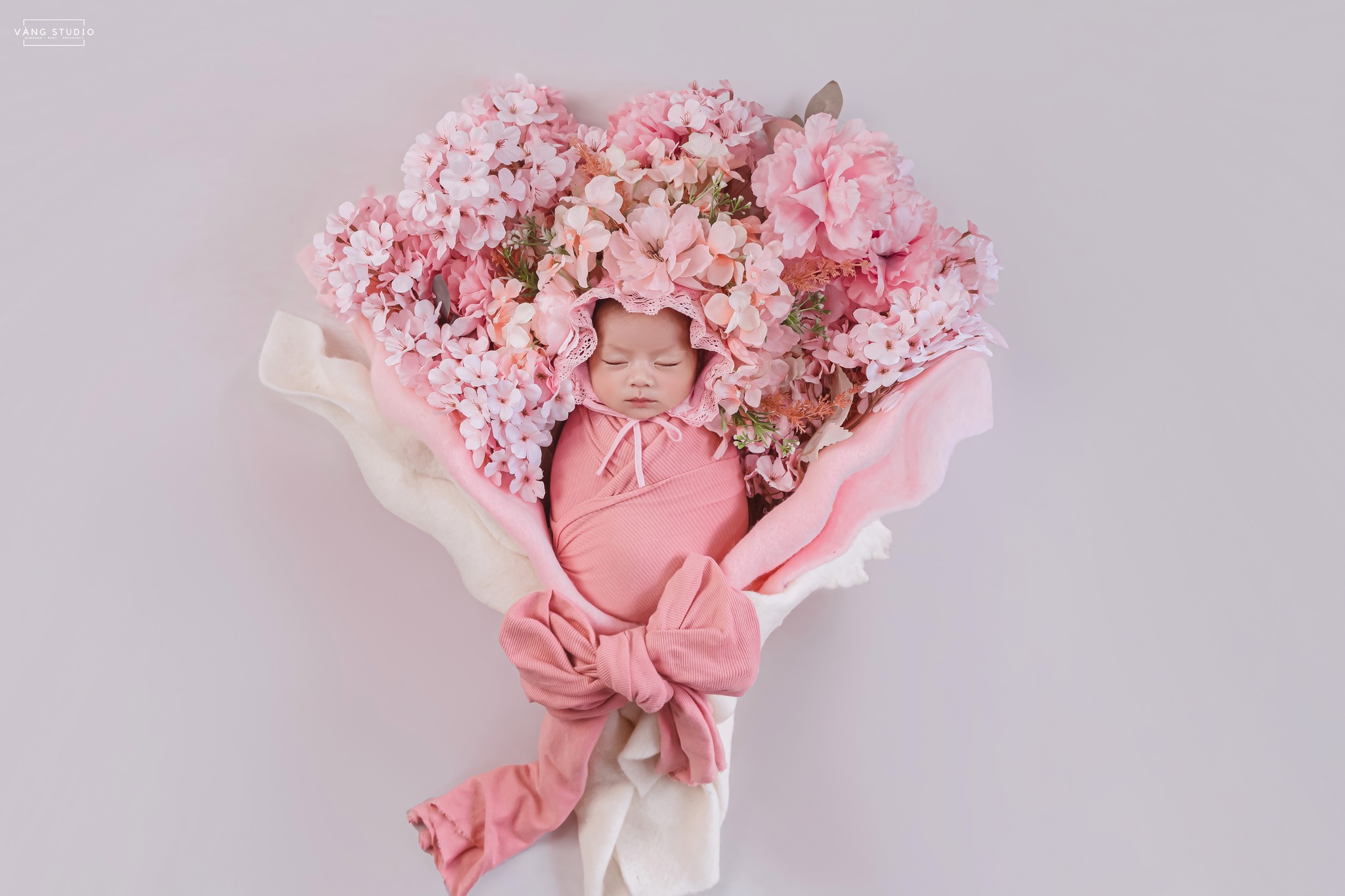 GỬI BỐ MẸ MỘT ĐÓA HOA!