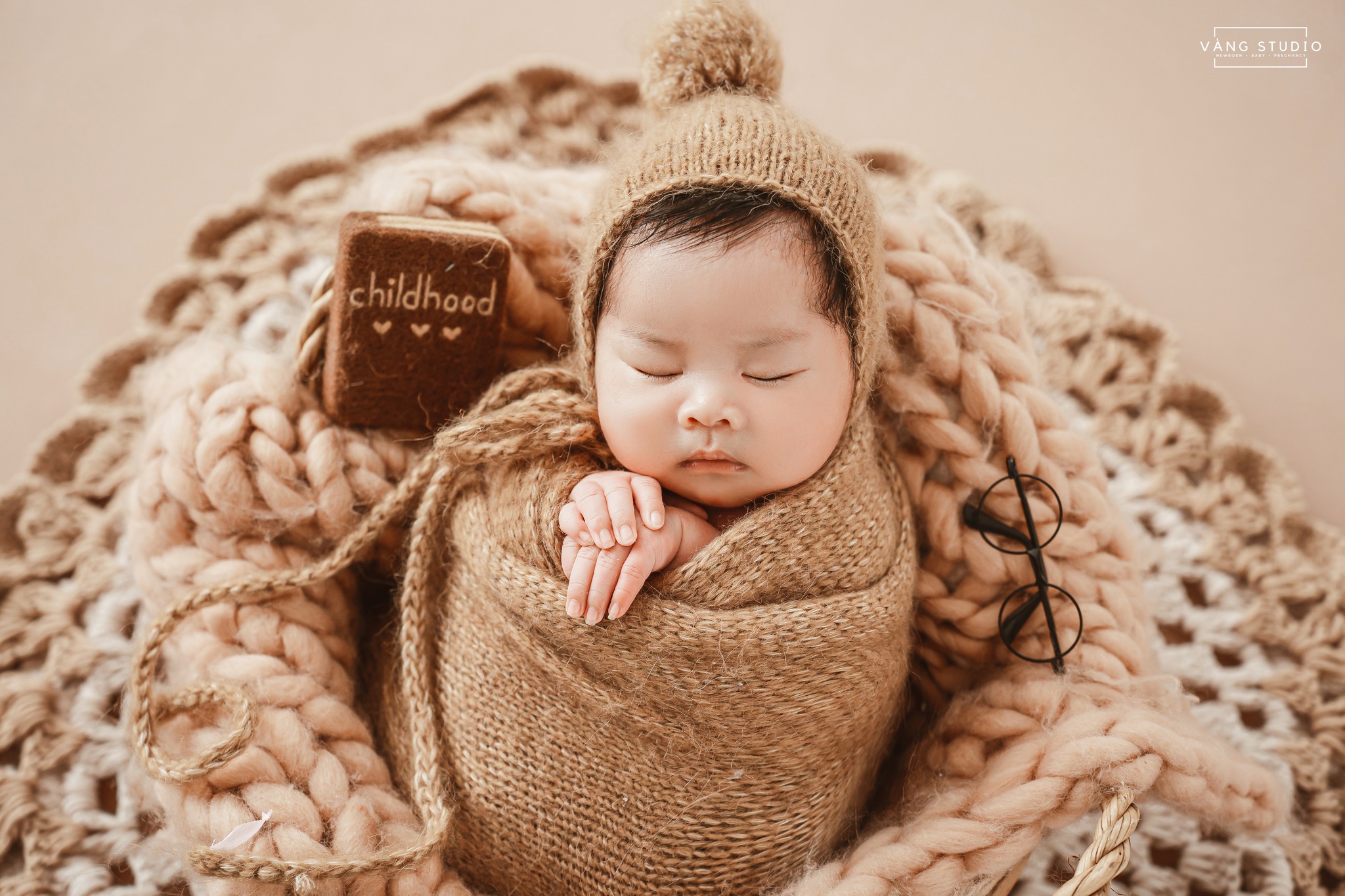 VÀNG STUDIO | NEWBORN?