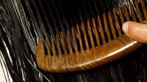 CÁCH SỬ DỤNG DẦU DƯỠNG TÓC ĐỂ MÁI TÓC ÓNG MƯỢT, BỒNG BỀNH