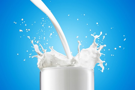 Cách lựa chọn sữa bột cho người loãng xương giúp xương chắc khỏe