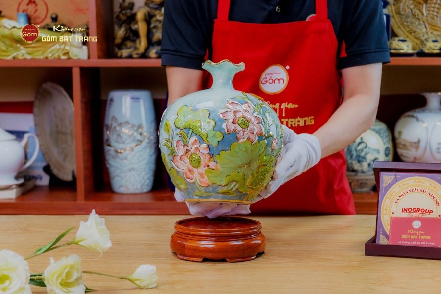 Bình Hút Lộc Miệng Lượn Hoa Sen Vẽ Vàng