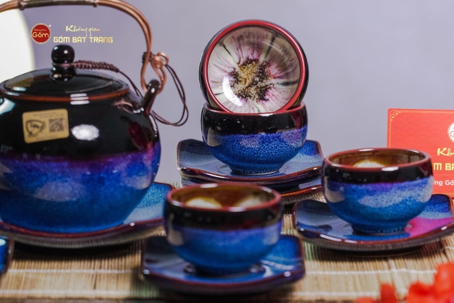 Bộ Ấm Chén Bưởi Xanh Men Hỏa Biến Lòng Hoa