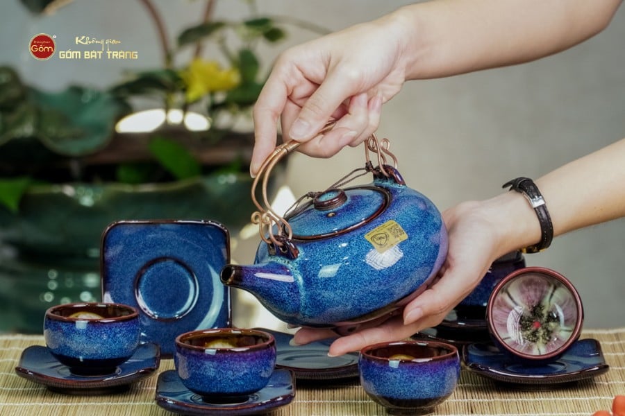 Bộ Ấm Chén Giang Tây Lòng Hoa Men Xanh Hỏa Biến