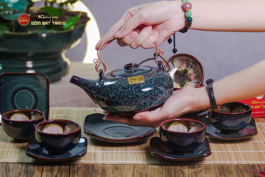 Bộ Ấm Chén Giang Tây Men Hỏa Biến Ghi Lòng Hoa